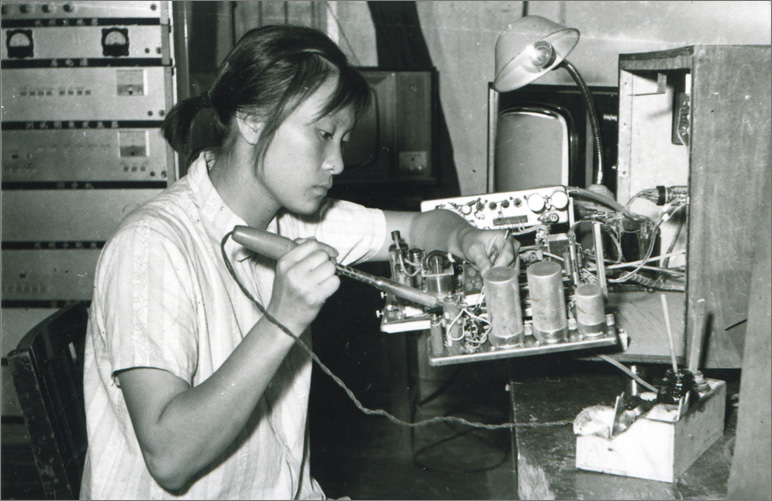 1970年，中國誕生第一臺(tái)彩色電視機(jī)，數(shù)年之后，長虹才開始電視機(jī)的研制