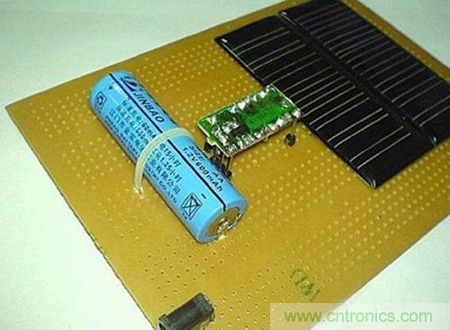 微型太陽能供電板DIY，給手電筒收音機供電