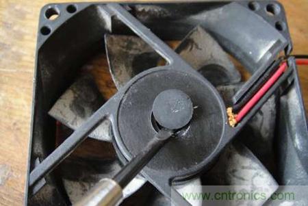 想減少電費嗎？DIY一個迷你風力發(fā)電機吧