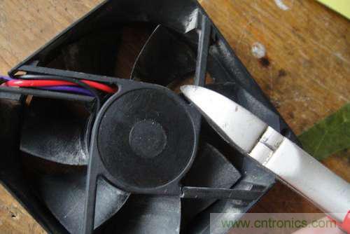 想減少電費嗎？DIY一個迷你風力發(fā)電機吧