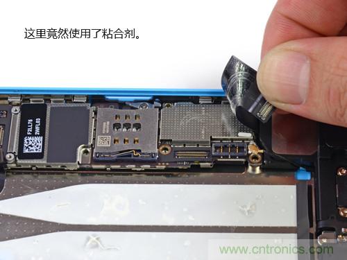內(nèi)部能否出“彩”？“五彩機(jī)身”iPhone 5C拆解揭秘