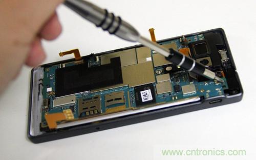 拆解4G新機索尼M35t：用料十足，易于維修