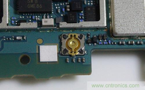 拆解4G新機索尼M35t：用料十足，易于維修