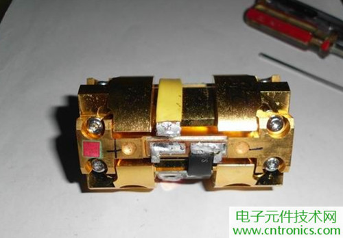 這貨一萬三？50W半導(dǎo)體激光模塊拆解