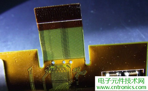 探秘電子紙！一款電紙書的電子墨水屏拆解