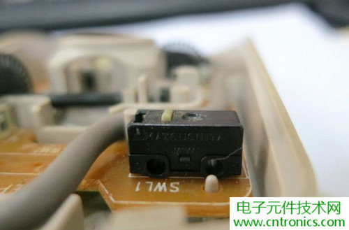 殿堂級(jí)機(jī)械鼠標(biāo)拆解：嘆精致做工！