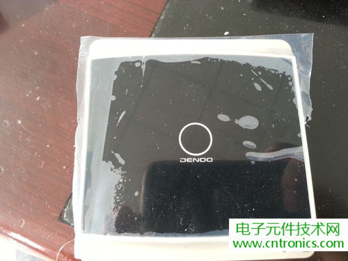 一款觸控開關(guān)拆解，做工不錯(cuò)