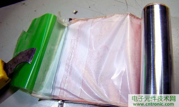 筆記本電池拆解，探秘電池內(nèi)部結(jié)構(gòu)