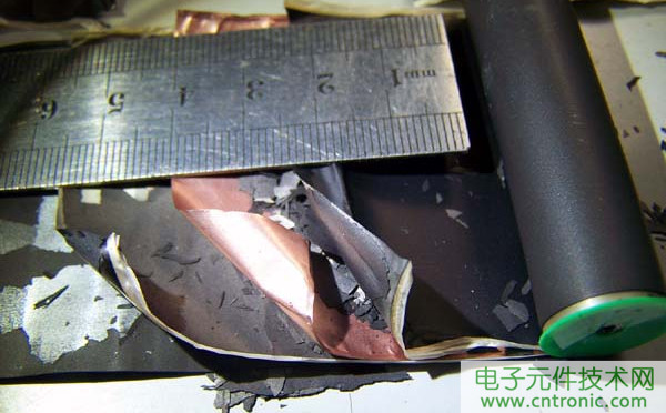 筆記本電池拆解，探秘電池內(nèi)部結(jié)構(gòu)