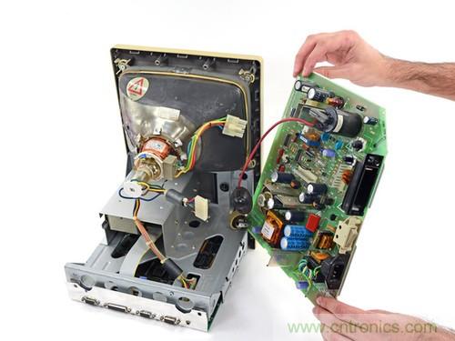 拆！古董級Macintosh 128K電腦