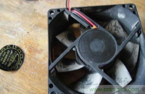 創(chuàng)意DIY！迷你風(fēng)力發(fā)電機(jī)！