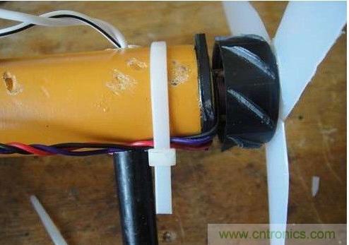 創(chuàng)意DIY！迷你風(fēng)力發(fā)電機(jī)！
