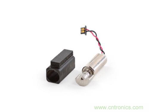 牛人強(qiáng)拆！新HTC One(M8)真機(jī)精密做工難修理