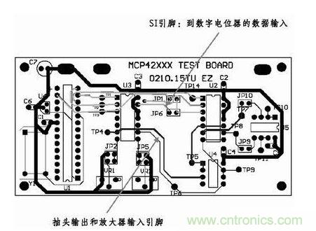 采用這種新的布線，將模擬線路和數字線路隔離開了。增大走線之間的距離，基本消除了在前面布線中造成干擾的數字噪聲。
