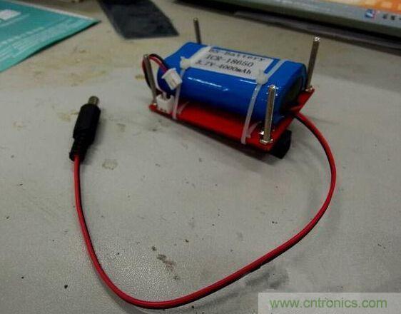 DIY神器：夜間不間斷電源，大學(xué)通宵嗨翻天！
