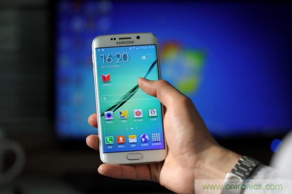 三星S6 Edge+拆解：比S6 Edge加在哪里？