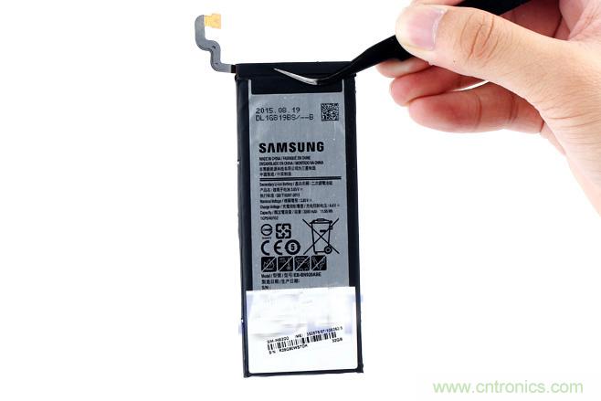 Galaxy Note5拆解，與S系列差距日漸模糊