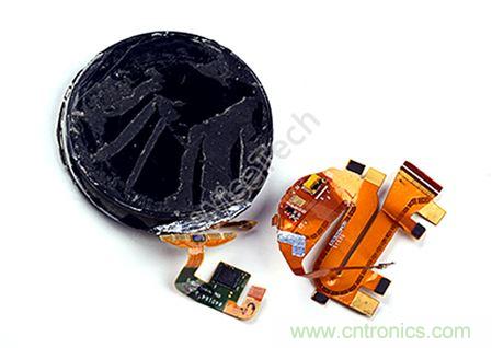 MOTO 360二代智能手表拆解：只有細(xì)節(jié)，沒有亮點(diǎn)