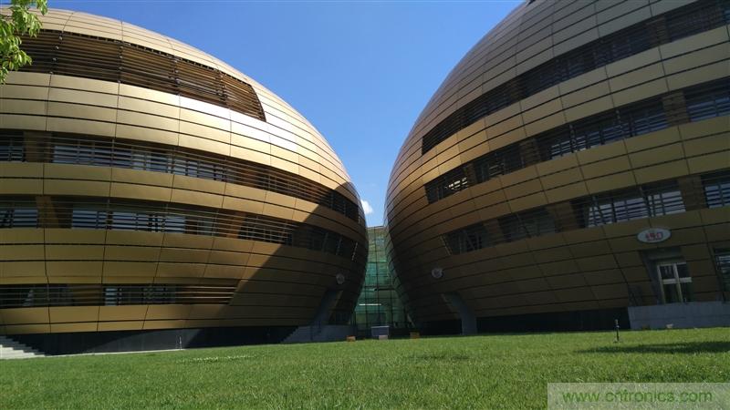 無邊框的 nubia Z9 ，一款既有驚喜，又有驚艷的智能手機(jī)