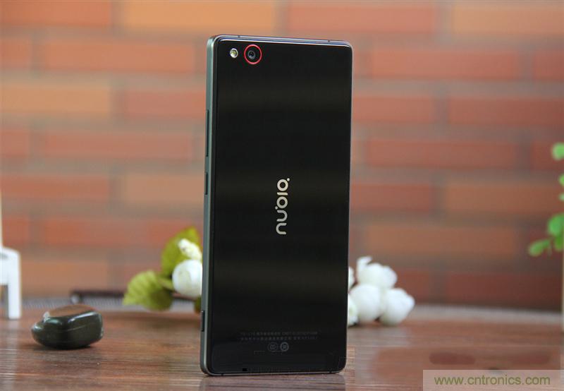 無邊框的 nubia Z9 ，一款既有驚喜，又有驚艷的智能手機(jī)