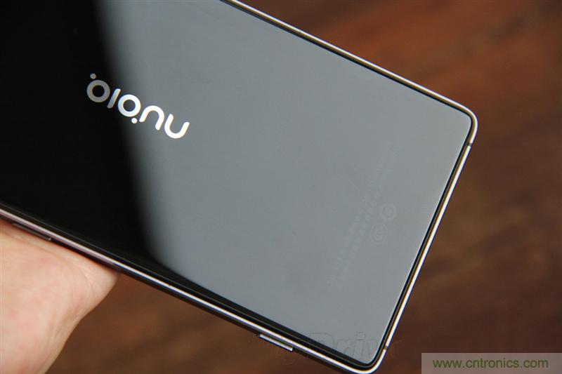 無邊框的 nubia Z9 ，一款既有驚喜，又有驚艷的智能手機(jī)