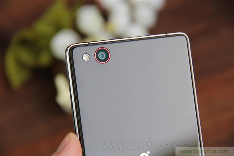 無邊框的 nubia Z9 ，一款既有驚喜，又有驚艷的智能手機(jī)