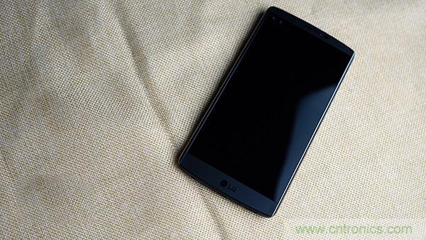 業(yè)界良心 LG V10 評(píng)測(cè):剛毅、冷峻，不失人性化