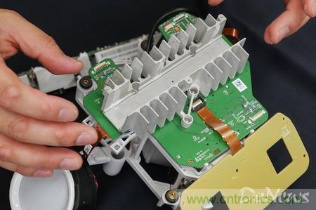 拆解筆記本不過(guò)癮，那就來(lái)拆拆日本情感機(jī)器人吧！