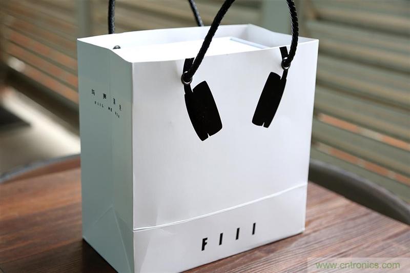 頭條哥的夢(mèng)想之作！FIIL耳機(jī)能讓汪峰上頭條否？