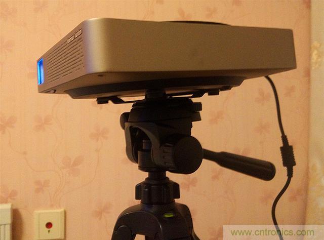 無屏電視時代已然來臨，客廳你做好準備了嗎？