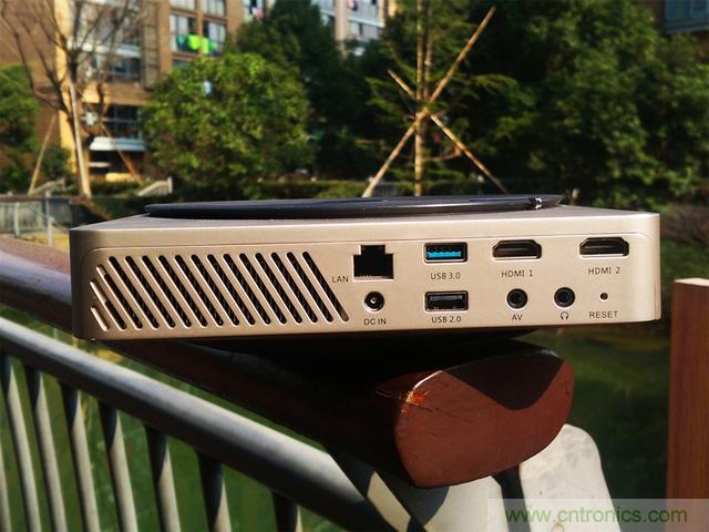 無屏電視時代已然來臨，客廳你做好準備了嗎？
