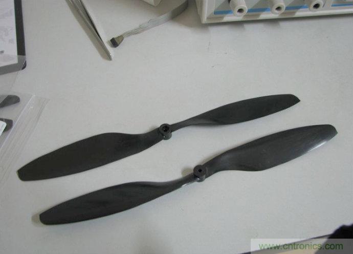 無人機 DIY 制作全過程，酷得不要不要的！