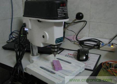 無人機 DIY 制作全過程，酷得不要不要的！