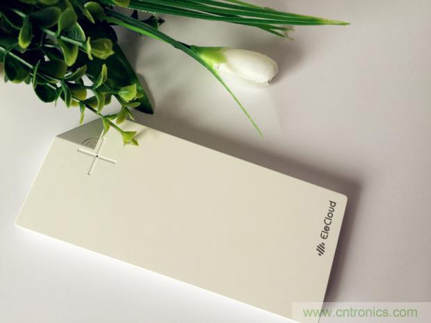 長(zhǎng)虹流云智能電源，集“充電”+“存儲(chǔ)”于一身