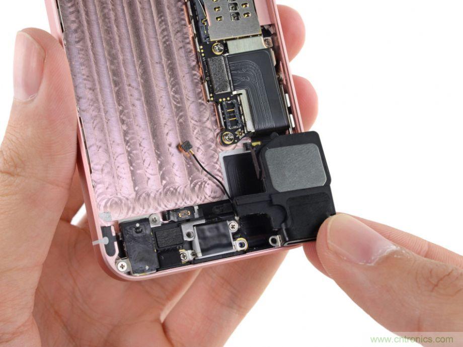 有什么地方?jīng)]有變？iPhone SE真機(jī)拆解