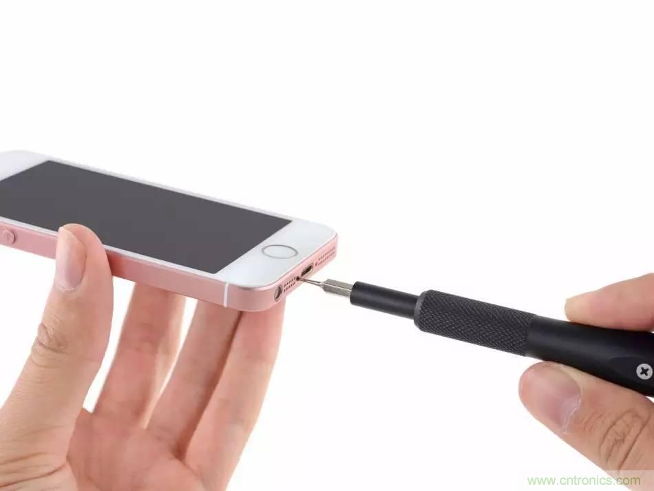 有什么地方?jīng)]有變？iPhone SE真機(jī)拆解