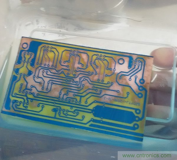 嘗試了四次PCB制作， 最后一發(fā)算是成功了