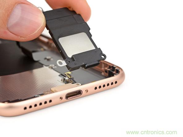 iPhone 8首拆：無線充電版本的iPhone 7？