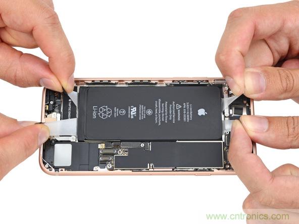 iPhone 8首拆：無線充電版本的iPhone 7？