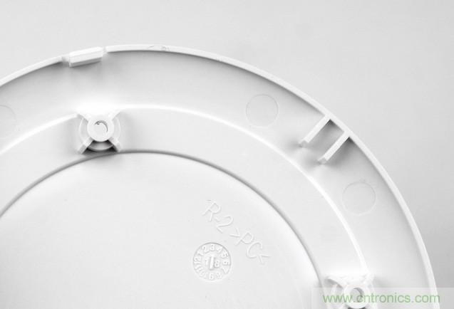 拆解對(duì)比：系出同門(mén)，小米、紫米無(wú)線充電器的差別有多大？