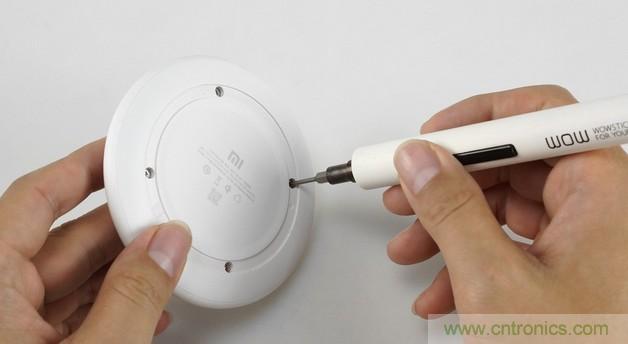 拆解對(duì)比：系出同門(mén)，小米、紫米無(wú)線充電器的差別有多大？