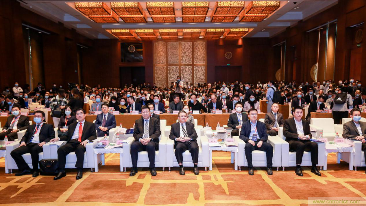 2020年松山湖功能區(qū)投資推介會(huì)成功舉辦，攬資350億發(fā)力新經(jīng)濟(jì)新產(chǎn)業(yè)